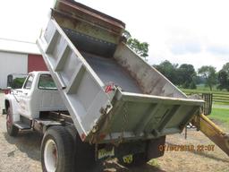 1977 Ford F-700 dump truck with 86,000 miles, 5 speed trans, 25,500 GVWR