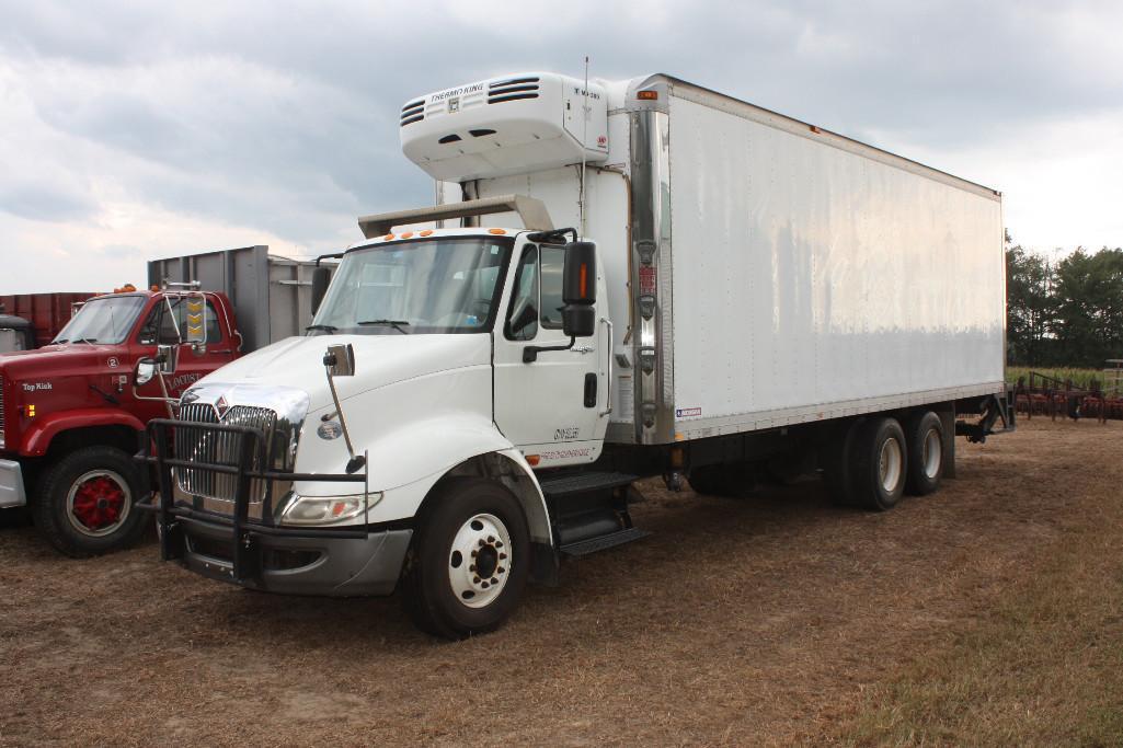 2010 International Transtar 8600, 3 axle Reefer, truck on air ride, has 222,000 total miles