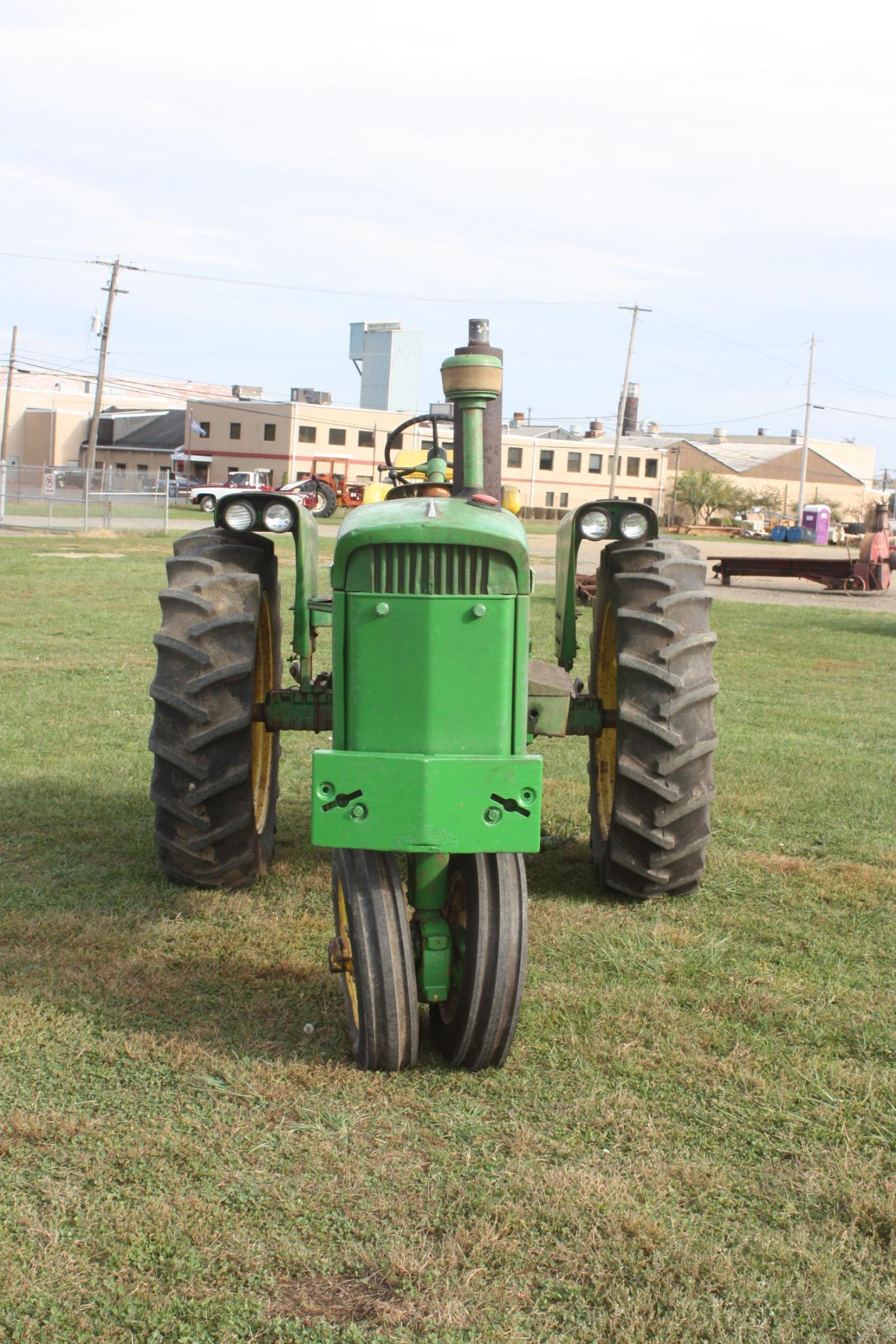 JD 3010 gas, NF, excellent 15.5 rear tires, Front weights;