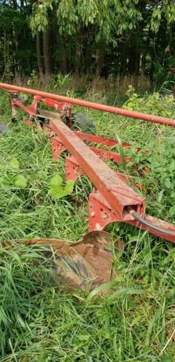 IH 510 semi mt plow