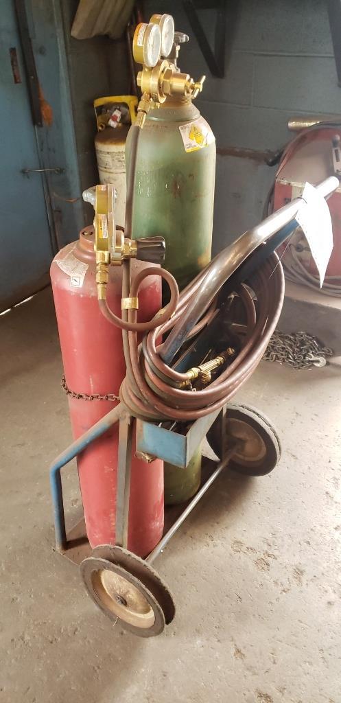 Acetylene torch set with cart