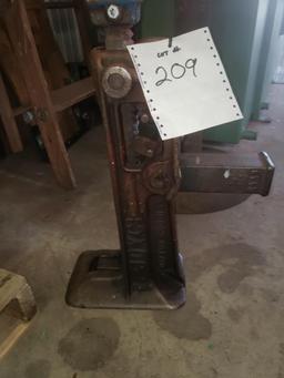 Joyce Railroad jack