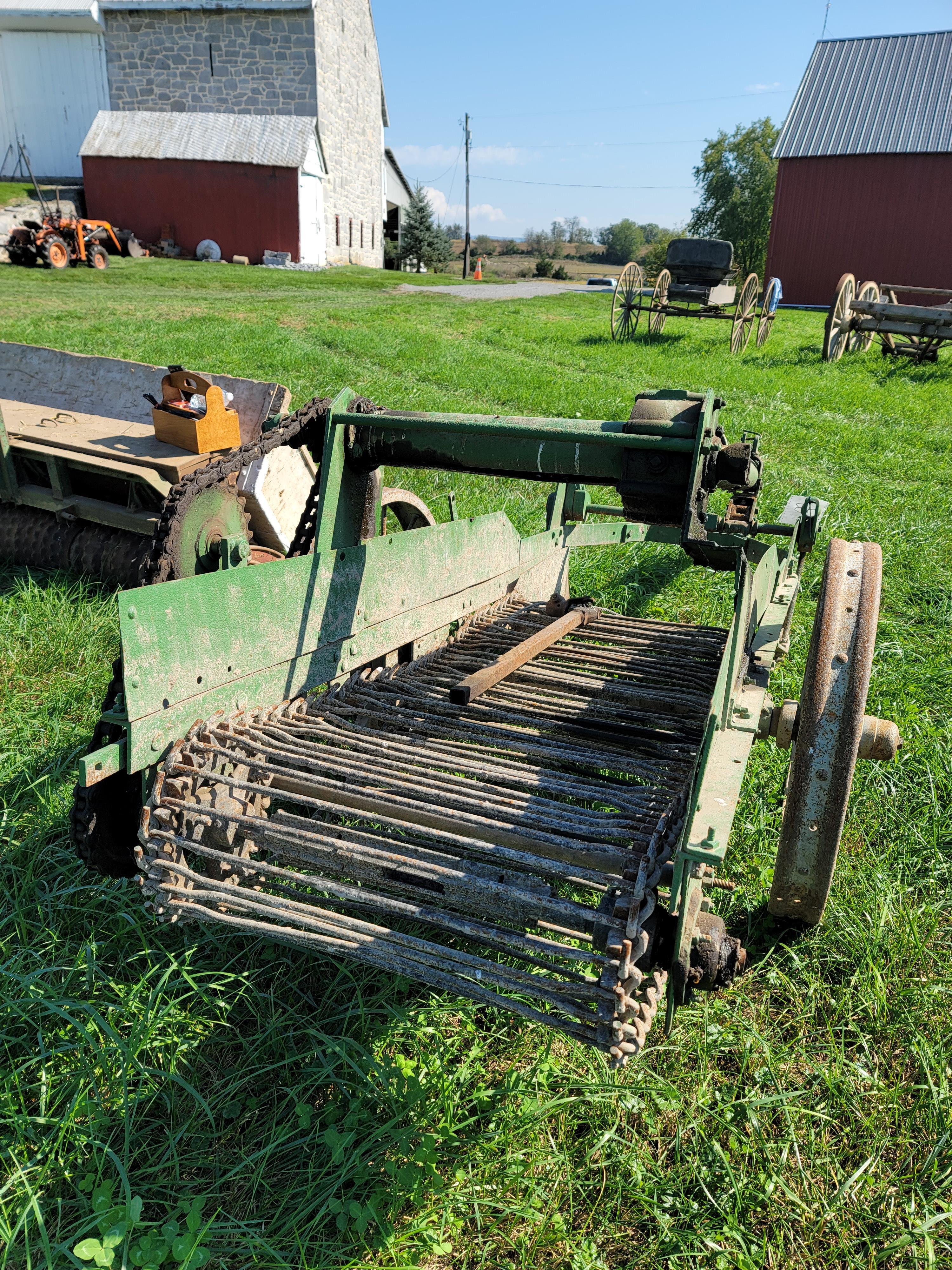 JD Potato digger