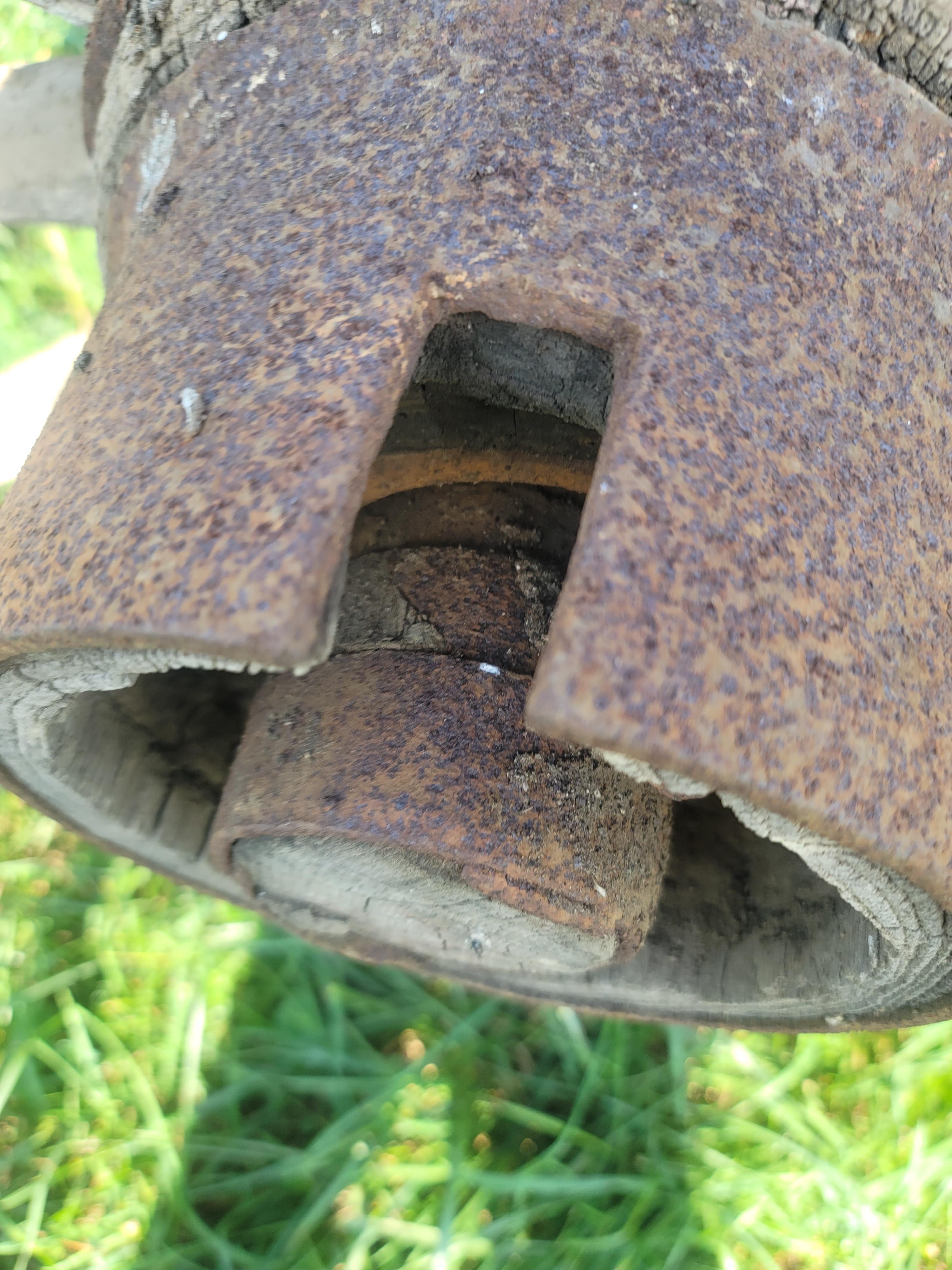 Conestoga Heavy Duty wagon axle w/ wooden wheels