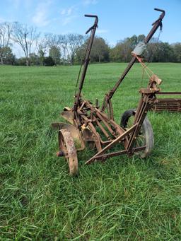 IH Little Genius 2 btm plow on steel