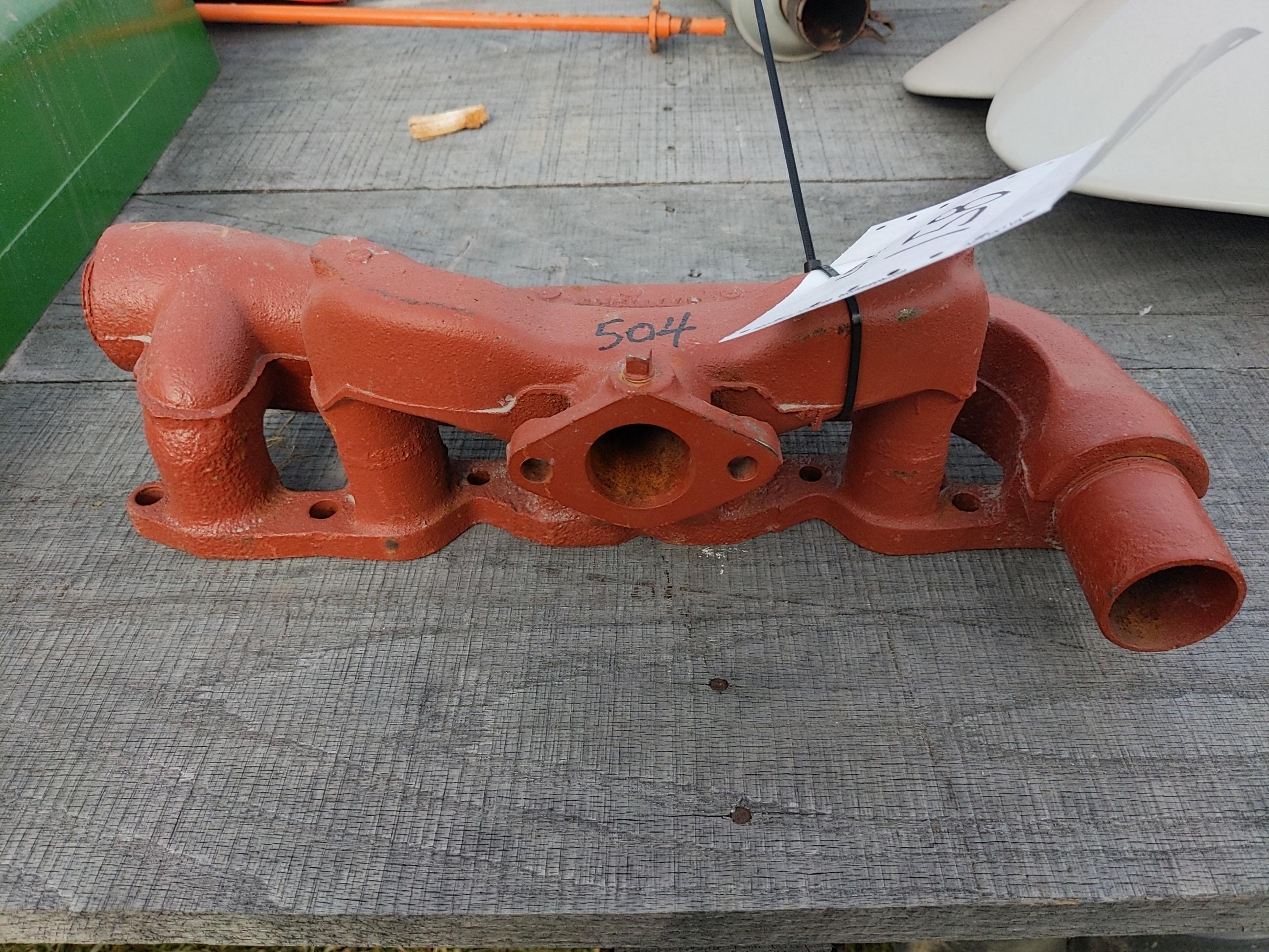 IH 504 exhaust manifold