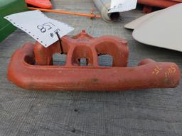 IH 504 exhaust manifold