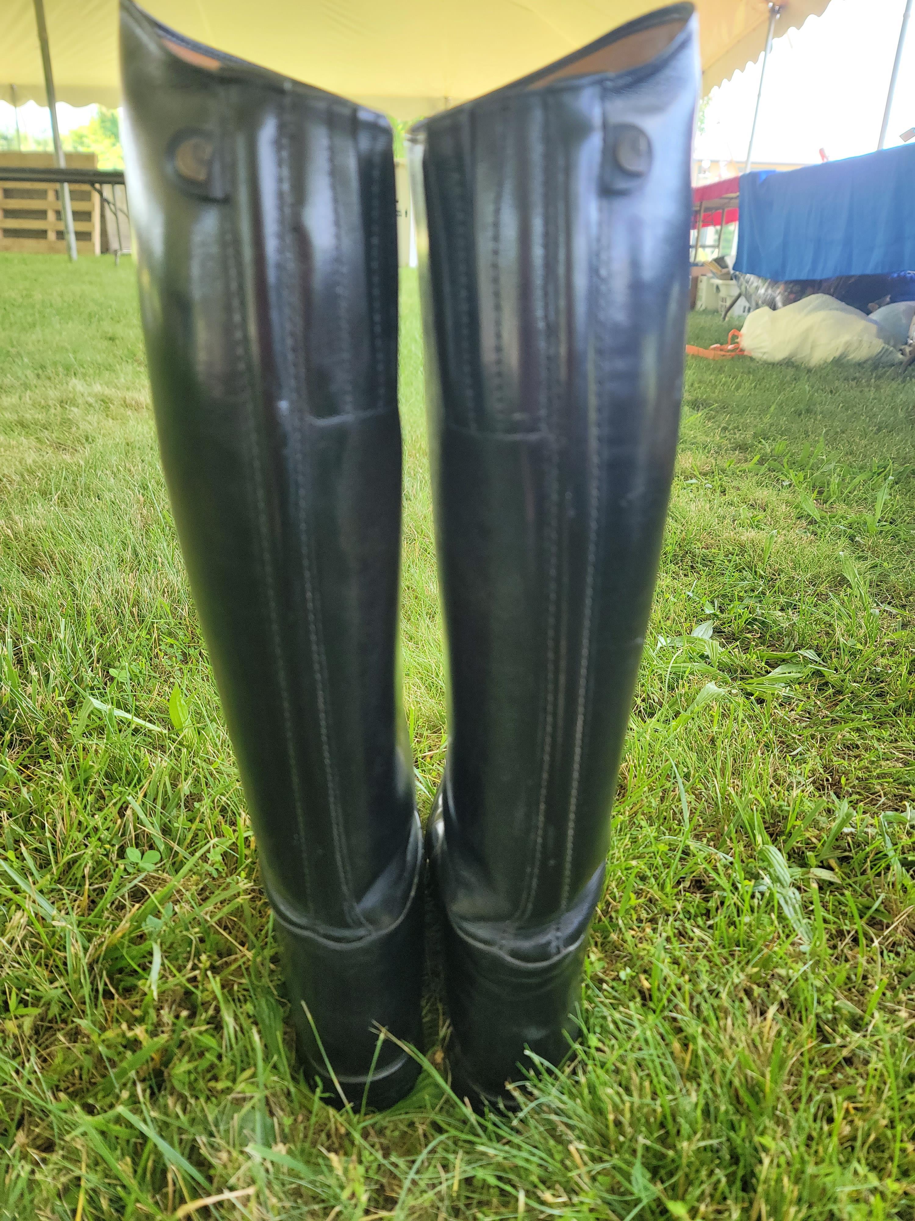 Cavallo dress boots.