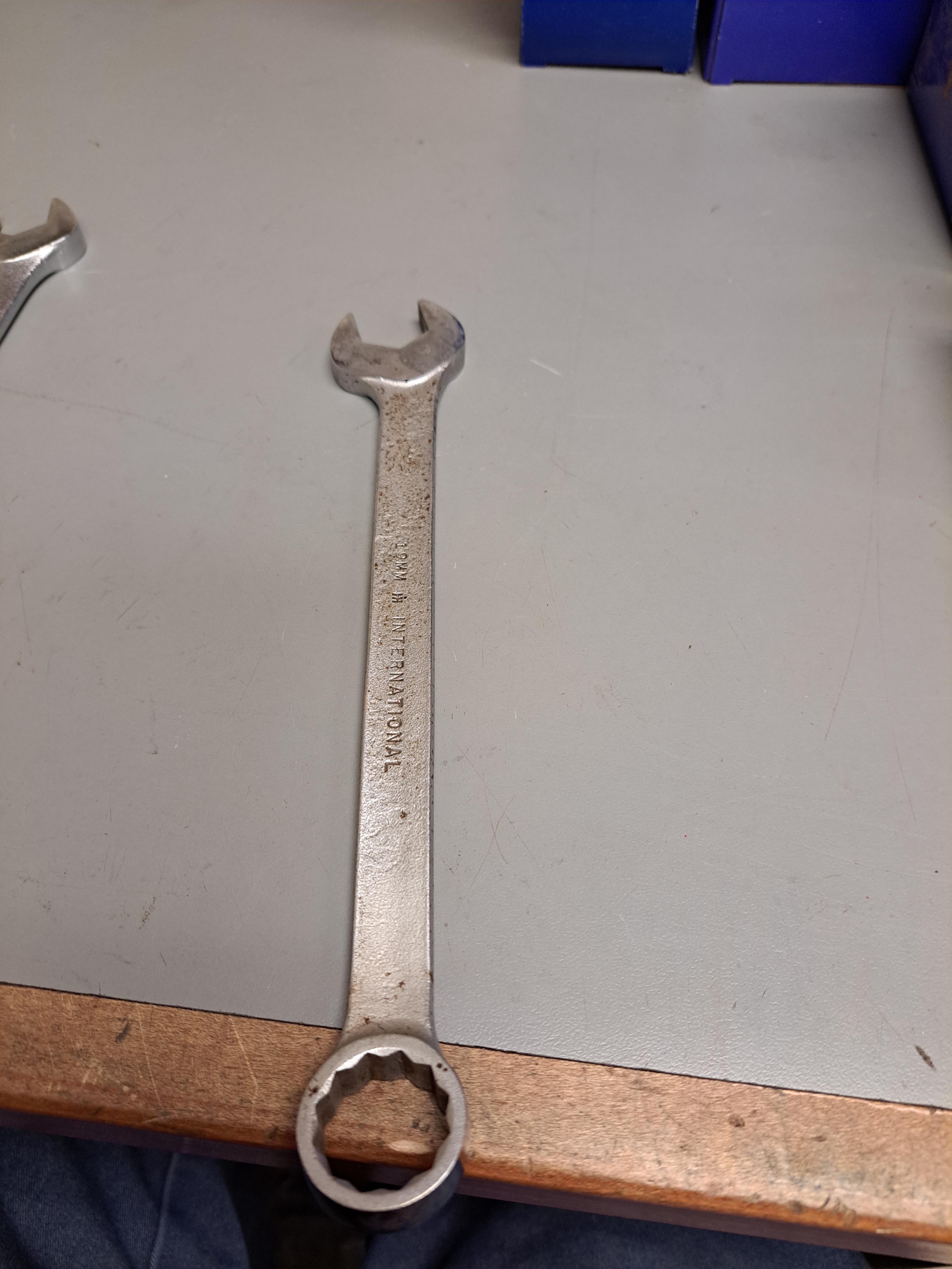 Ih metric wrench