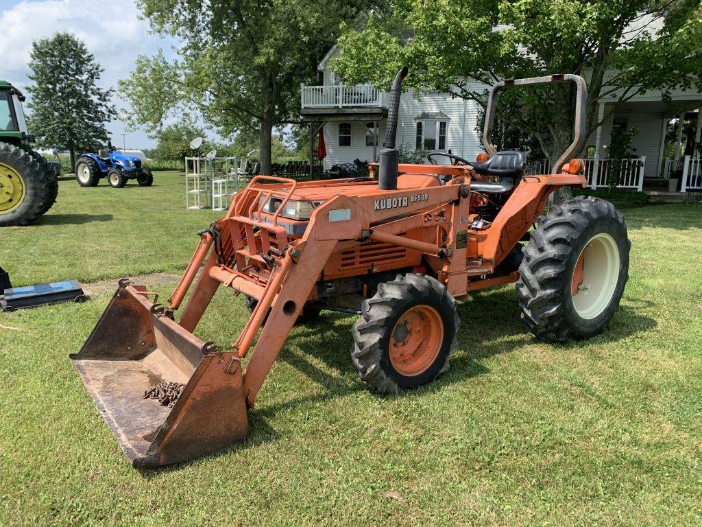 Kubota L2850 Diesel  tractor with BF500 loader