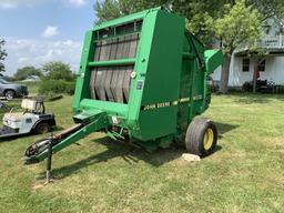 John Deere 535 round baler,