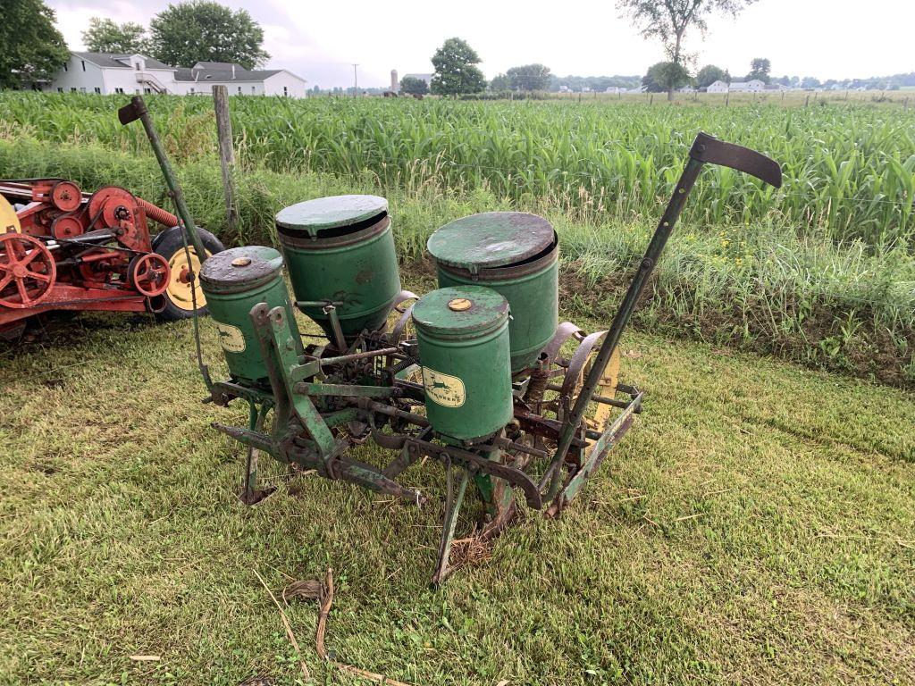 John Deere two row planter, 246-247