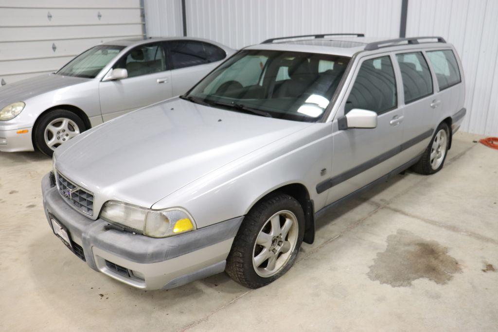 2000 Volvo V 70 XC