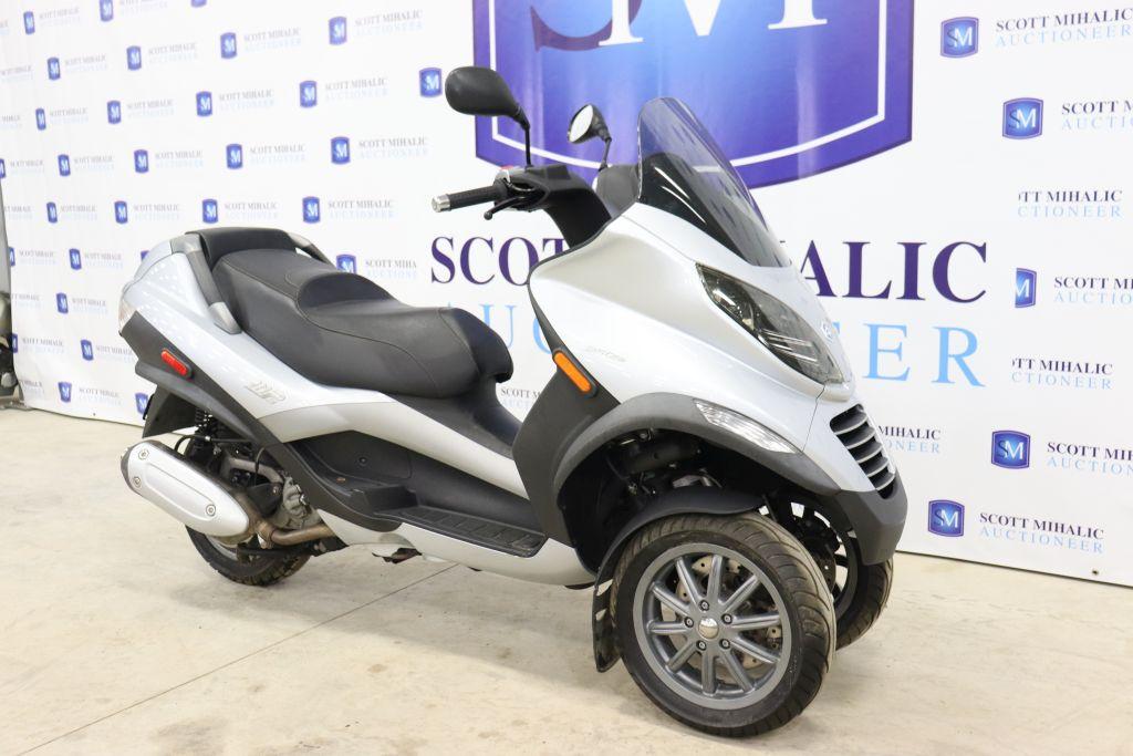 2007 Vespa Trike