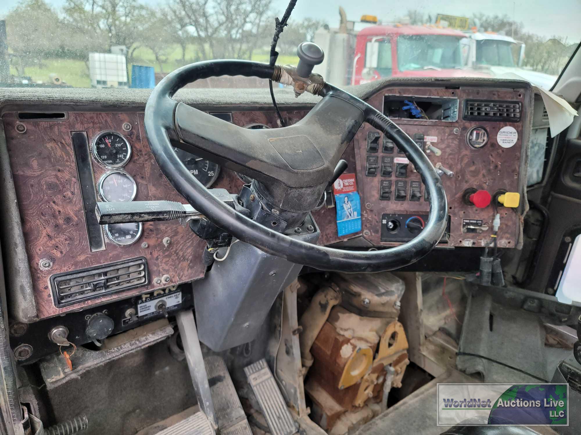 2002 International 5600i Truck, VIN # 1HTXHAST22J034297