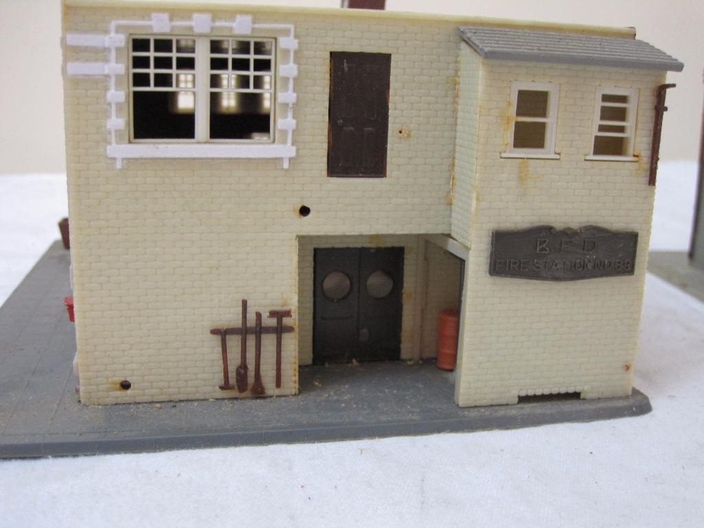 2 HO Scale Train Display Plastic Buildings including Fire Department, 1 lb 2 oz