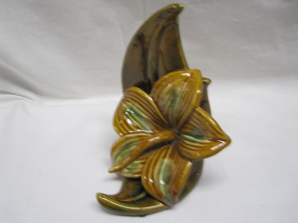 Vintage Royal Haeger Ceramic Pottery Lily Bookends, one has repairs, see photos. 2lbs