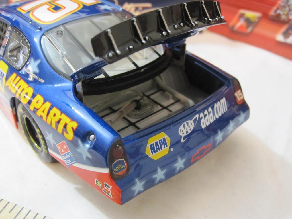 NASCAR Michael Waltrip #15 NAPA/Stars & Stripes 2004 Monte Carlo 1:24-scale Stock Car, NIB, 1 lb 10