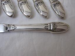 8 Peerless Dinner Knives, 9.5" Long, Silverplate with stainless blades, 1 lbs 12 oz