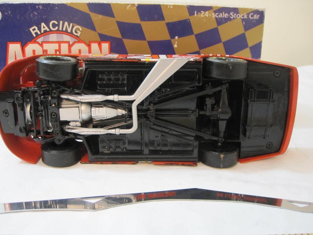 NASCAR Michael Waltrip #21 Citgo 1998 Ford Taurus, NIB, 1 lb 11 oz