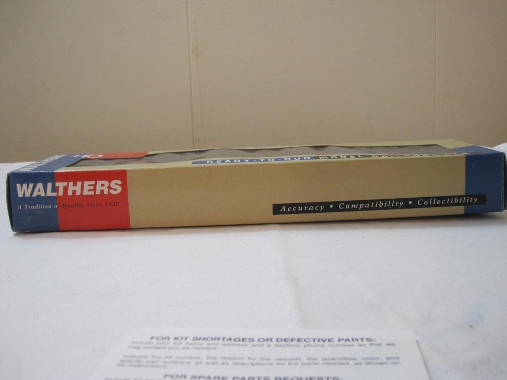 Walthers HO Scale Pullman Standard 60' Auto Box Car-Double Door Train Car, Union Pacific #960608, in