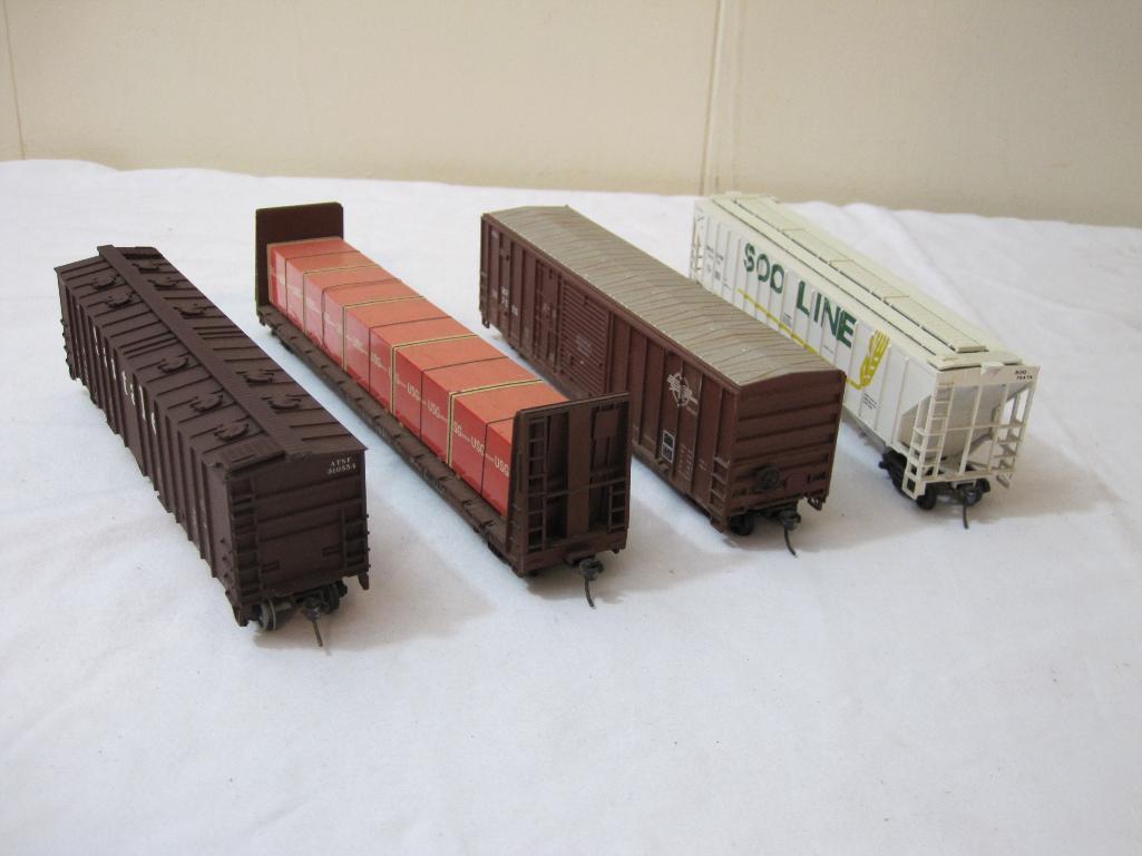 4 HO Scale Train Cars including Southern US Gypsum, Santa Fe, Soo Line, 1 lb 1oz