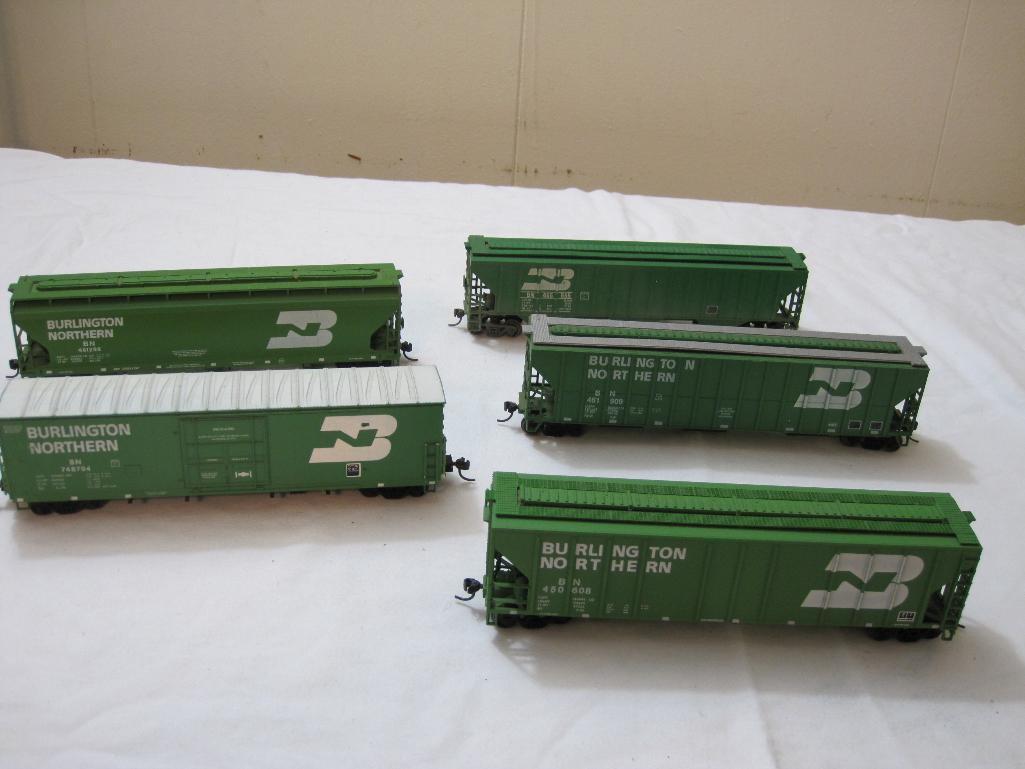 5 HO Scale Burlington Northern Train Cars including 4 hoppers and 1 boxcar with improved parts and