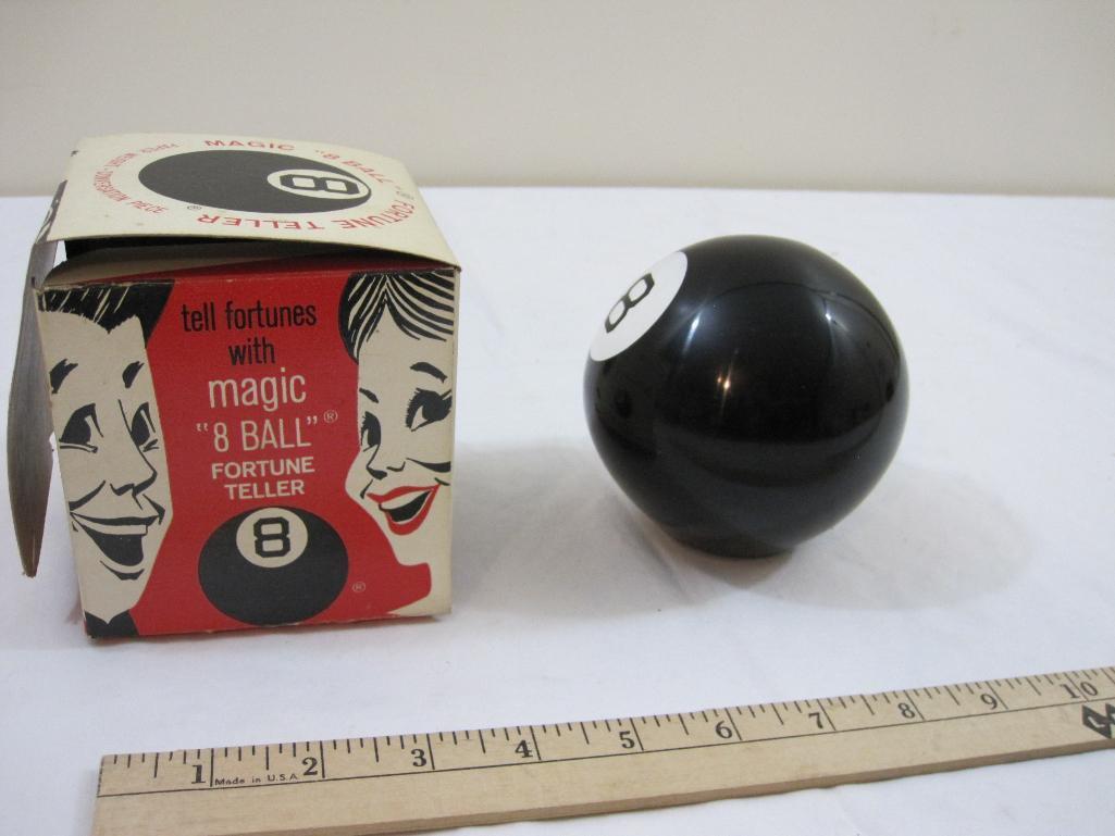 Vintage Magic 8 Ball Fortune Teller, Alabe Crafts Inc., in original box, 12 oz