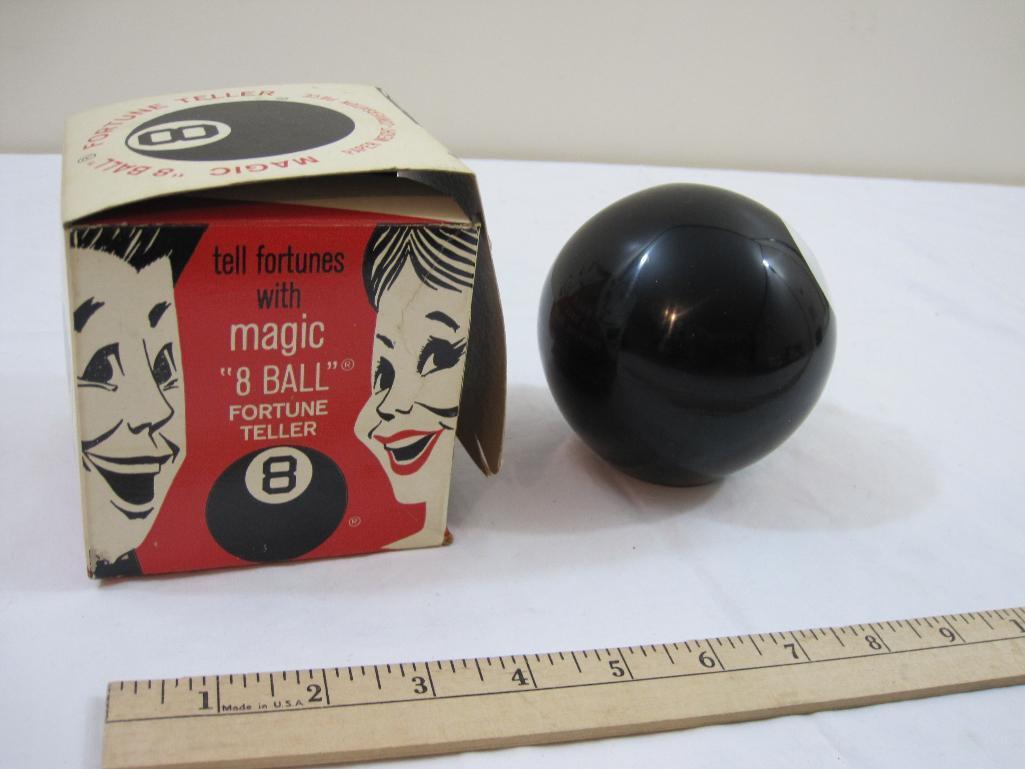 Vintage Magic 8 Ball Fortune Teller, Alabe Crafts Inc., in original box, 12 oz