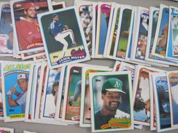 Lot of 1989 Topps Baseball Cards, 1 lb 9 oz