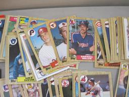 Lot of 1987 Topps Baseball Cards, 2 lbs 4 oz