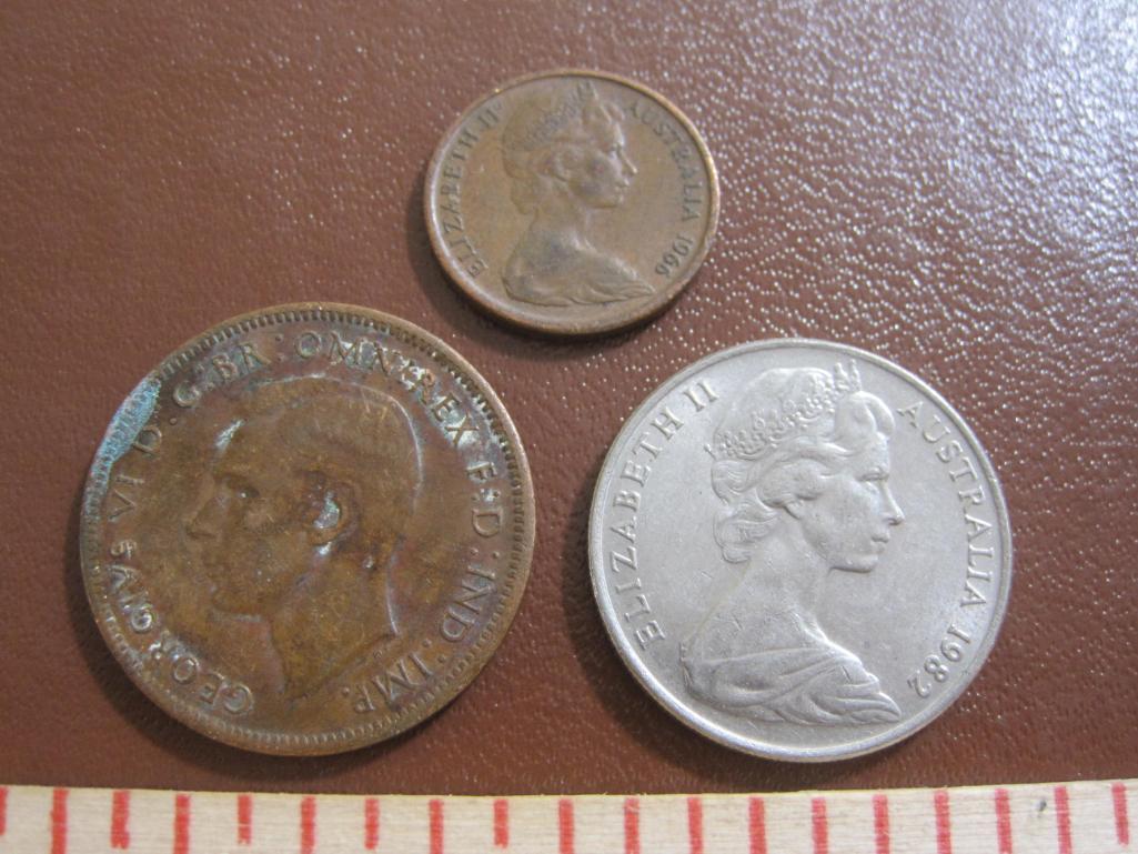Lot of three Australian coins: one 1966 1 cent Glider, one 1943 Kangaroo half penny and one 1982 10