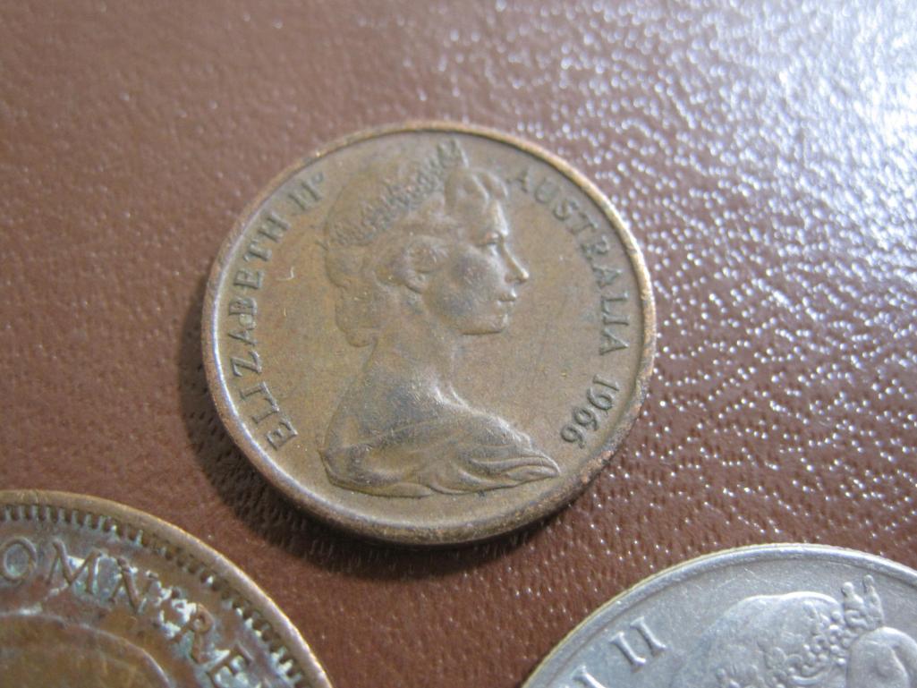 Lot of three Australian coins: one 1966 1 cent Glider, one 1943 Kangaroo half penny and one 1982 10