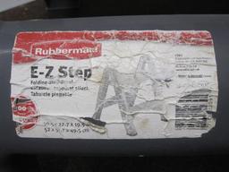 Sturdy Rubbermaid Folding Step Stool