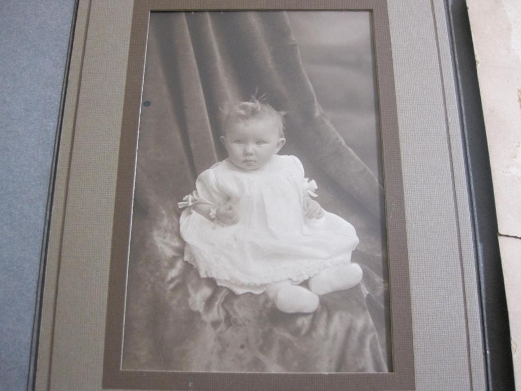 Lot of SIX vintage back & white portraits and photographs