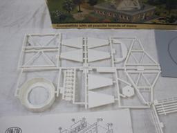 Con-Cor Radio Satellite Dish Plastic Model for Train Display, HO Scale, unassembled, see pictures,