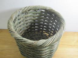 Wicker Planter/Vase Holder, 13" Diameter x 12" Height