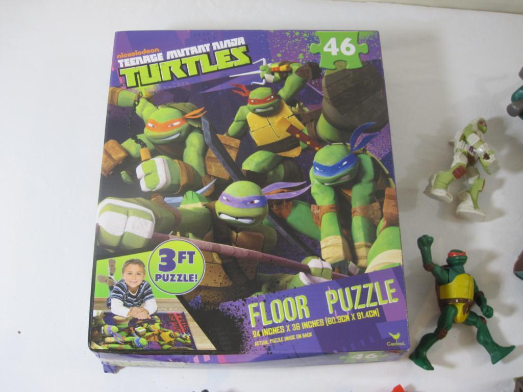 Lot of TMNT Teenage Mutant Ninja Turtles Toys including Floor Puzzle in original box, action