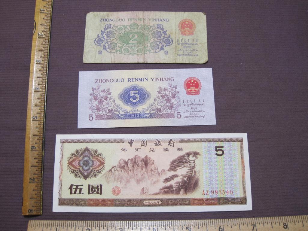 Lot includes 2 ER Jiao banknote China (1962 issue), 5 Wu Jiao banknote China (1972 issue) and Five