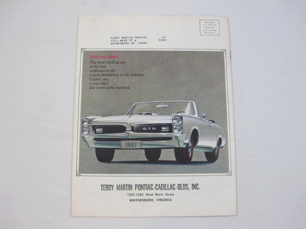 1966 Pontiac Safari Magazine, Featuring Atlanta Oct-Dec issue and 1967 Pontiac Safari at Canada