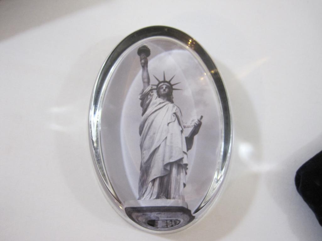 Swarovski Statue of Liberty Crystal Paperweight, with pouch in original box, 11 oz