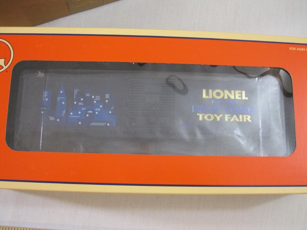 Lionel BC Toy Fair '00 Boxcar 6-19989, O Gauge, new in box with original shipper, 1 lb 6 oz