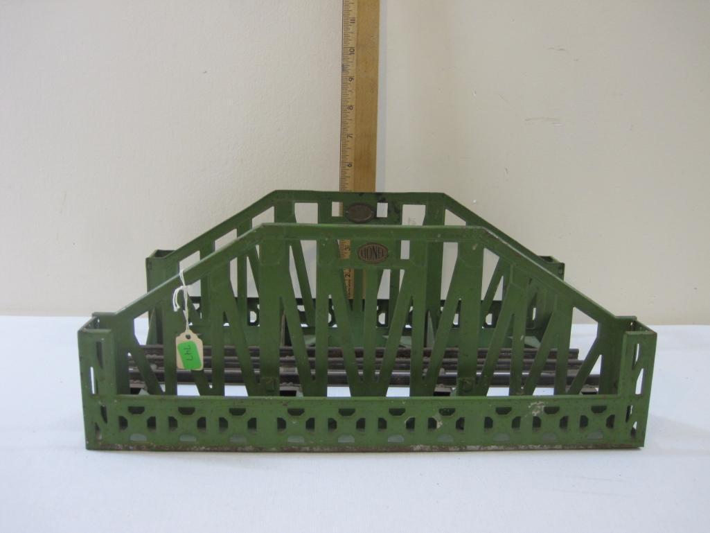Lionel Pre-War Metal Green Railroad Bridge with track, standard gauge, 2 lbs 6 oz
