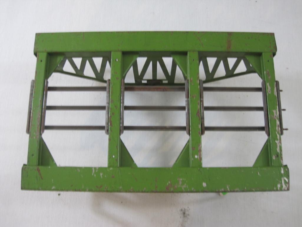 Lionel Pre-War Metal Green Railroad Bridge with track, standard gauge, 2 lbs 6 oz