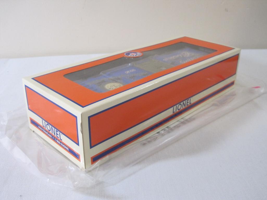 2016 Lionel Christmas Boxcar 6-82954, O Gauge, in original box, 1 lb 2 oz