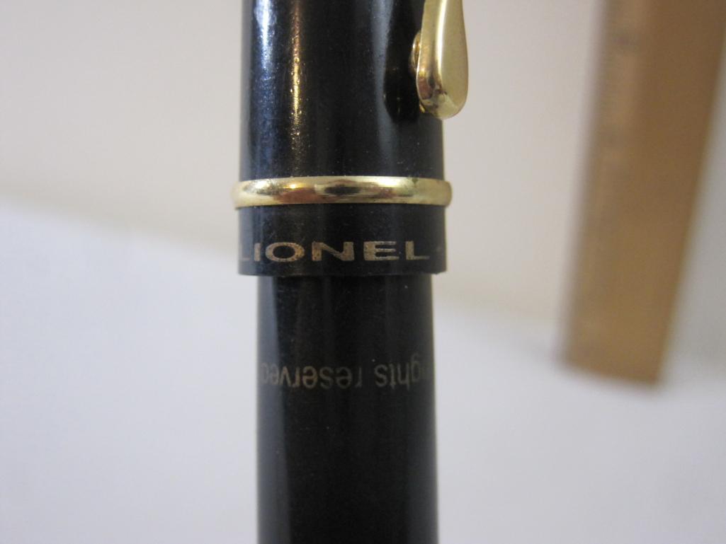 Lionel Fountain Pen with Stand, 3 oz