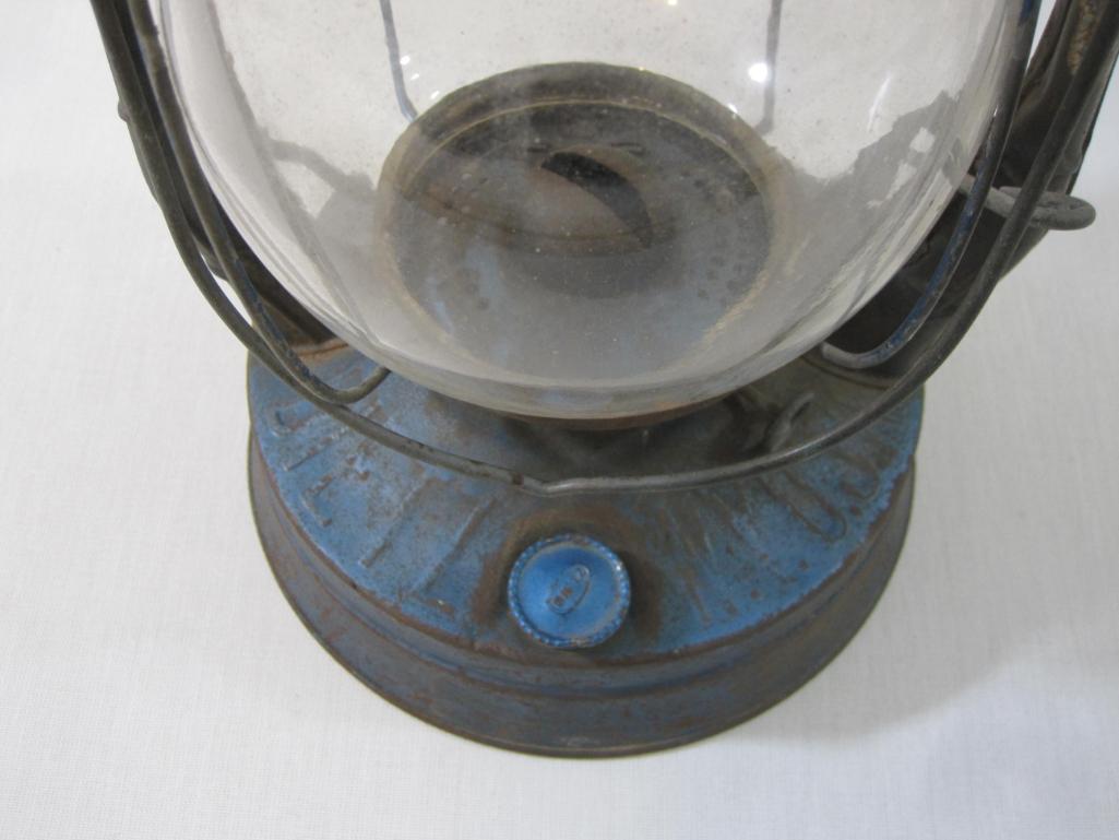 Vintage Dietz No. 2 Blizzard Kerosene Lantern with clear glass globe, 3 lbs 9 oz