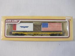 Life-Like MTTX 97566 Trailer Train Flat Car with Containers 8525, HO Scale, in original box, 5 oz