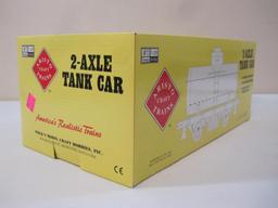 Aristo Craft Trains 2-Axle Tank Car Union Pacific #05215 ART40103, #1 Gauge, new in box, 2 lbs 1 oz
