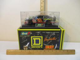 Kenny Wallace #81 1998 Square D/Lightning Ford Taurus 1:24 Scale Diecast Replica, Revell Collection,